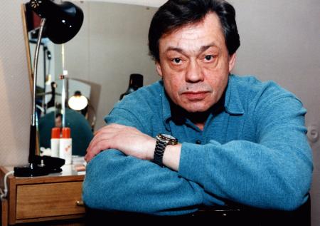 «Я понимаю, почему его любили»: актер Шейнин о таланте Караченцова
