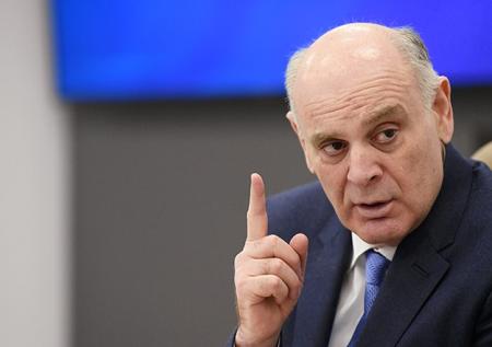 Ардзинба поздравил Бжанию с победой на выборах президента Абхазии