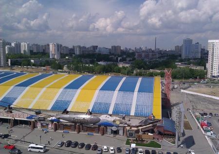 В Екатеринбурге произошла «деукранизация» крыши ТЦ «Дирижабль»