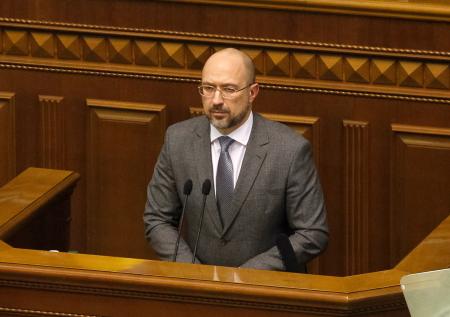 Премьера Украины вызвали в Верховную раду из-за закона о демобилизации