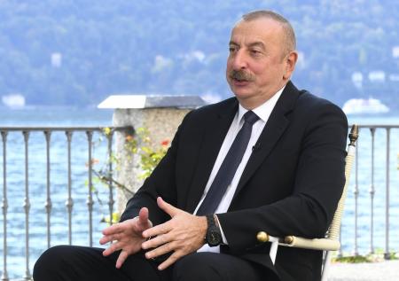 Алиев заявил о важности для Баку коридоров «Север — Юг» и «Восток — Запад»