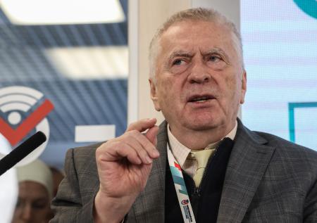 «Неоднозначная фигура»: писатель Лукьяненко о Жириновском