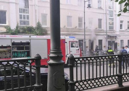 В Москве загорелся ресторан на Патриарших прудах