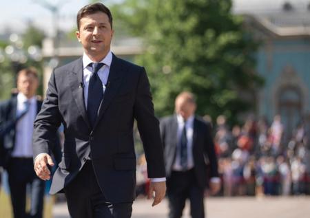 Зеленский стал слугой народа