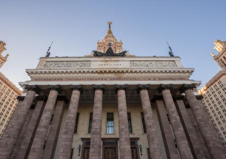 Вытаптывание семиотического поля: Садовничего просят не губить институт МГУ