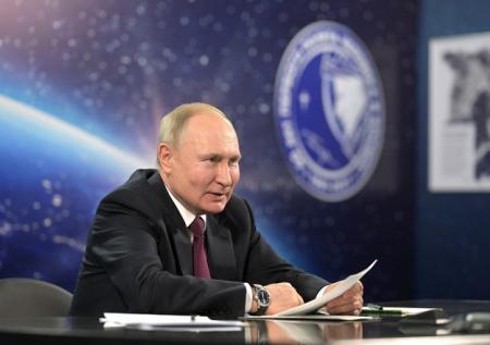 «Нет слов!»: украинский депутат нарисовал Путина на горсовете