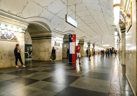 В метро Москвы напали на семью мальчика с аутизмом из-за занятого места