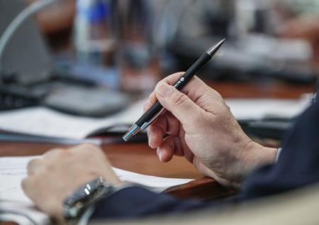В России могут сократить число госслужащих 