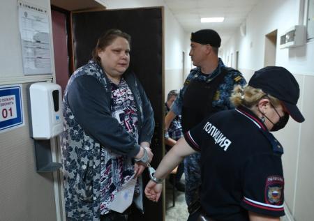 Обвиняемую в вымогательстве журналистку Баязитову оставили в СИЗО 