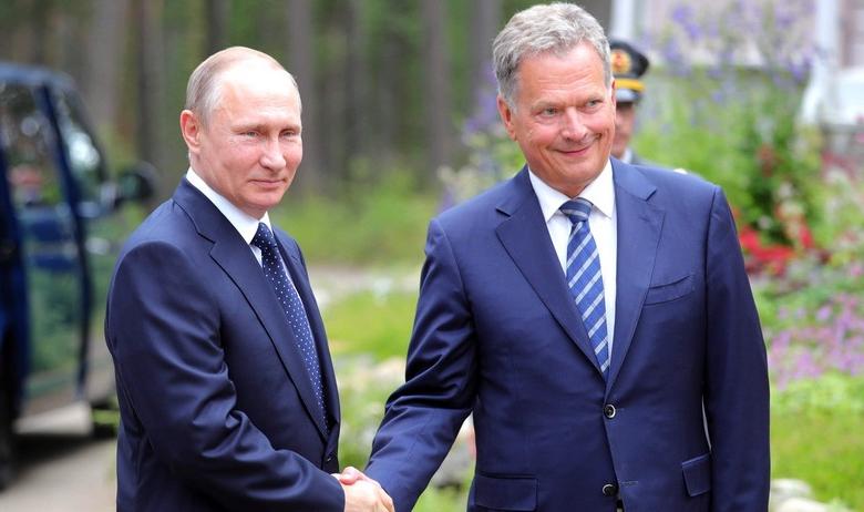 Президент РФ Владимир Путин с президентом Финляндии Саули Ниинистё