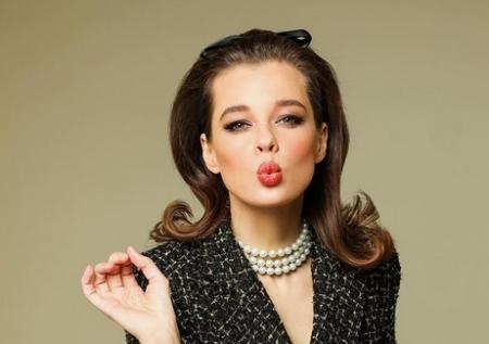 Екатерина Шпица превратила себя в девушек из разных эпох