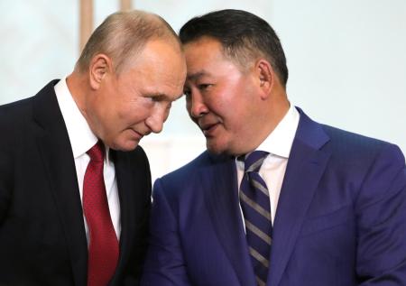Глава Монголии рассказал, что к звонку Путину Трампа подтолкнул именно он
