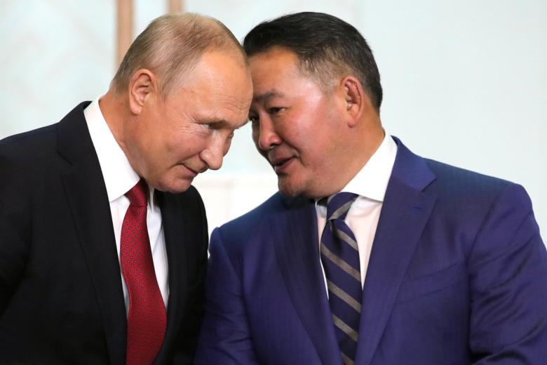 Халтмаагийн Баттулга и Владимир Путин