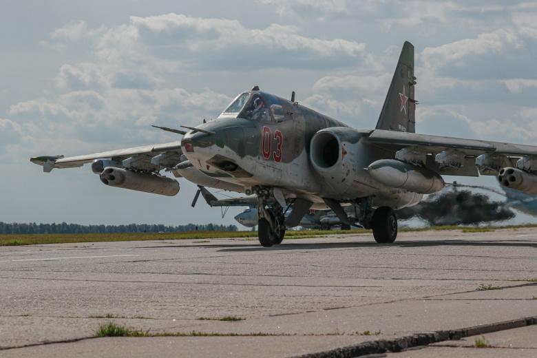 Штурмовик Су-25