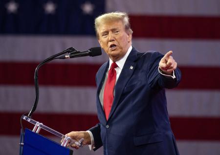 Стало известно о первых разногласиях в команде Трампа