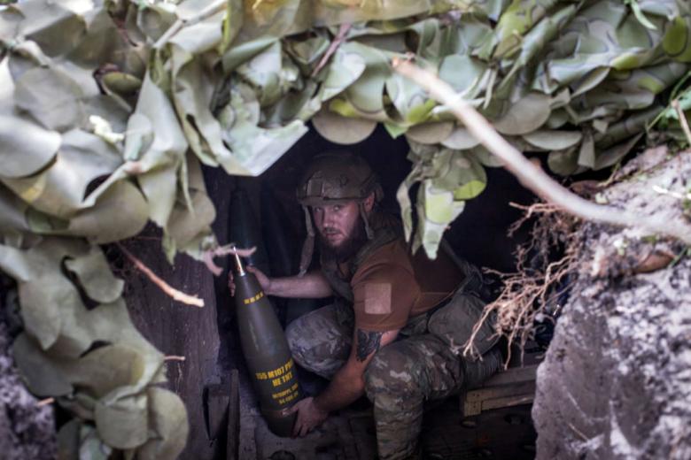 Солдат ВСУ в зоне боевых действий