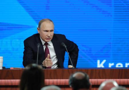 Путин поручил проанализировать обращения граждан на его пресс-конференцию