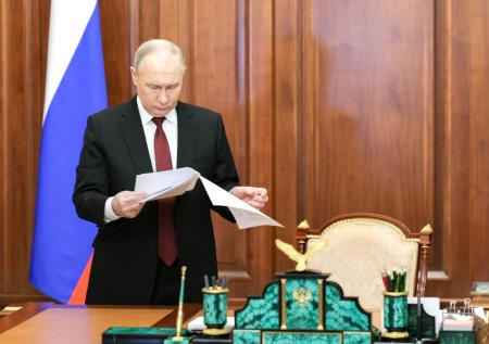 Путин утвердил основы госполитики в области исторического просвещения