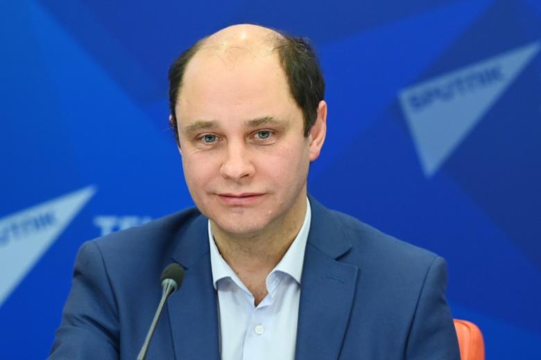 Денис Котов