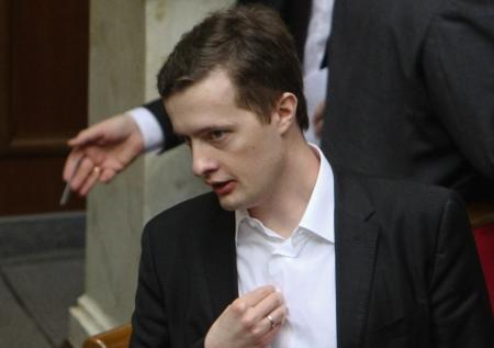 Сына Порошенко оштрафовали за неявку в ТЦК по повестке