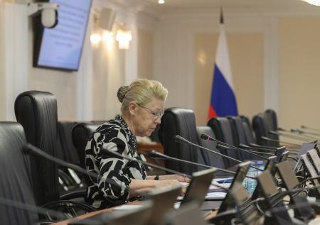 Презумпция добросовестности: как Мизулина хочет смягчить ювенальную юстицию