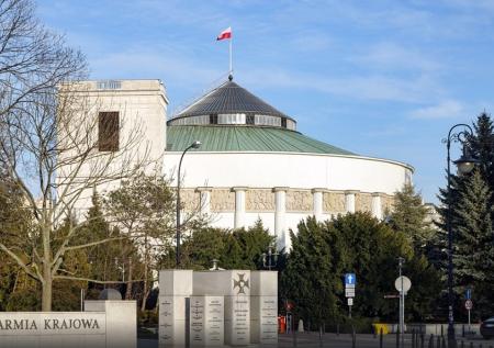 Польша приостановила действие ДОВСЕ