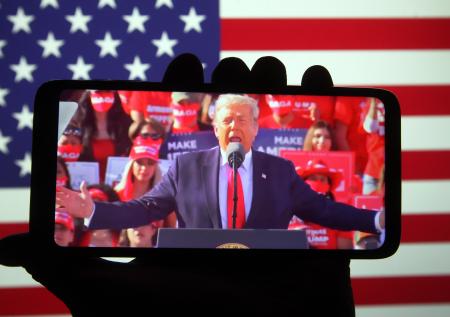 Выборщики могут отдать победу Трампу