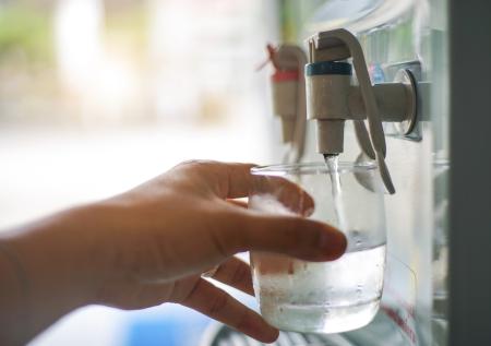 Стало известно, сколько стаканов воды в день улучшают работу сердца