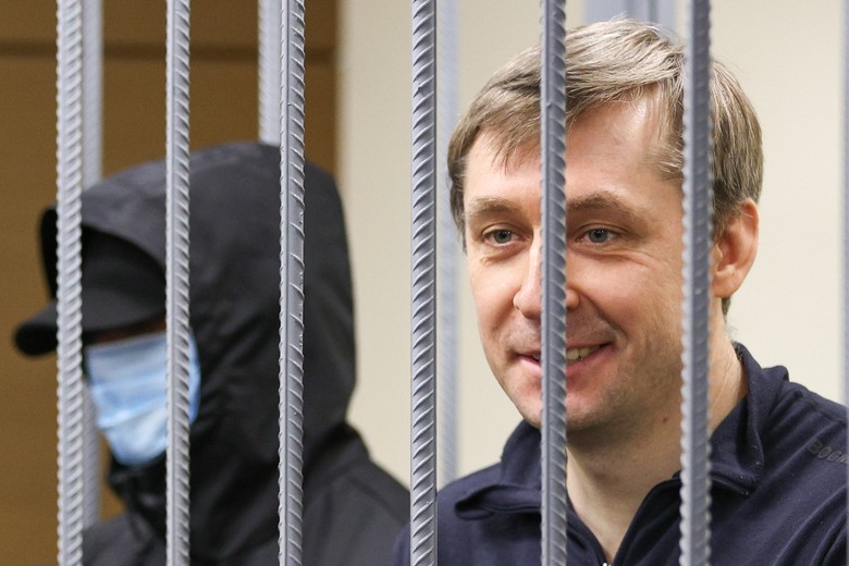 Оглашение приговора экс-полковнику Захарченко по делу о взятках