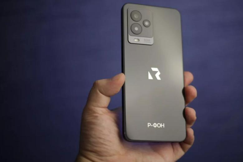 Российский смартфон «Р-ФОН»