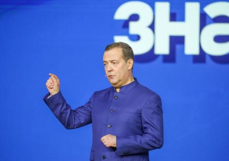 Медведев разъяснил свои слова о «базе данных» врагов России