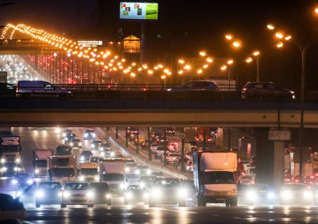Пробки в Москве достигли восьми баллов