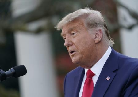 Трамп усомнился, что США просуществуют еще два года при Байдене