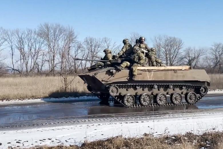 Военнослужащие ВС РФ во время выполнения задач СВО