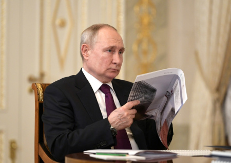 «Надо им помочь»: Путин заявил, что Германия уничтожает свой автопром