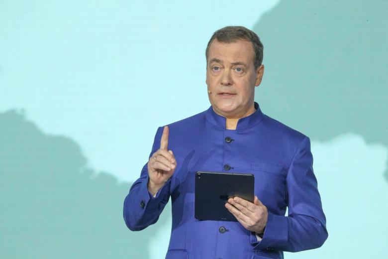 Дмитрий Медведев