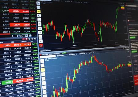 Брокер рассказал, кто выиграет от снижения ключевой ставки до 11%