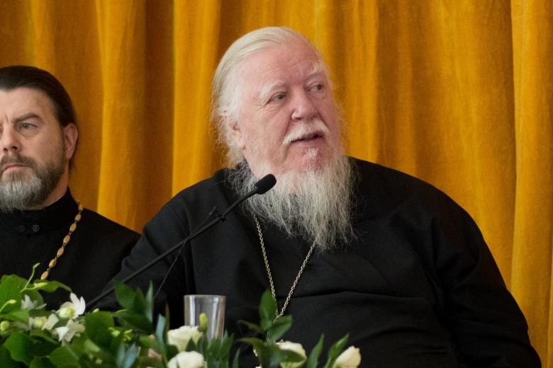 Димитрий Смирнов (справа)