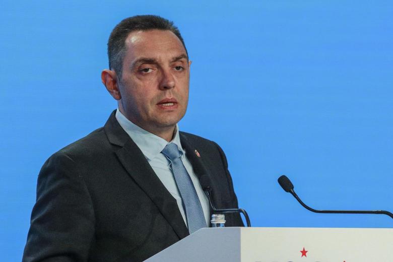 Александр Вулин