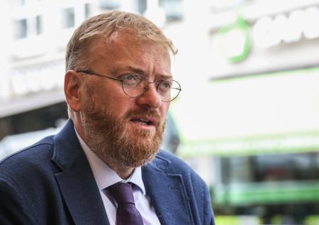 «Надавать по морде»: Милонов осудил казаха за агрессию к русскоязычным