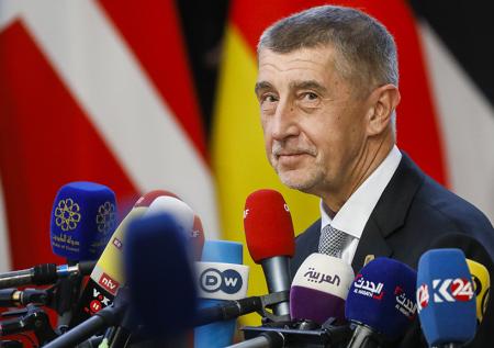 Премьер Чехии отказался уйти в отставку из-за уголовного дела