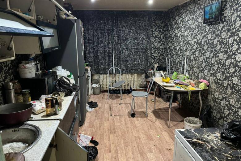 Одна из комнат в квартире в Красной Сопке Красноярского края