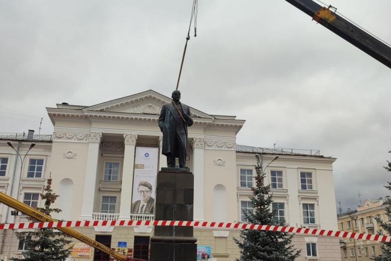 Памятник Ленину, Саров