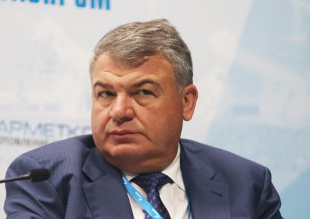 «Доверили дилетантам»: Баранец напомнил о преступных реформах Сердюкова