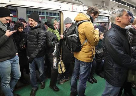 Пассажиры доплатят за часы пик