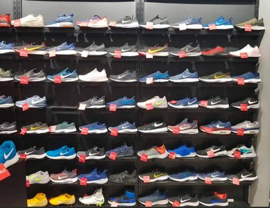 Nike полностью прекратит свою деятельность в России
