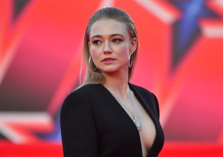 «Зеленского я била профессионально»: как живет Оксана Акиньшина