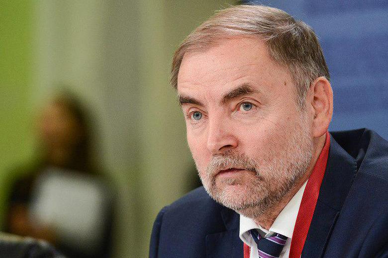 Анатолий Голомолзин