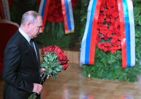 Путин приехал проститься с Жириновским в Дом Союзов