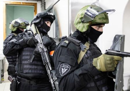 ФСБ показала видео обысков во дворцах группы коррупционеров из Ставрополья